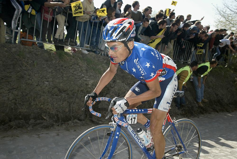 US champion Fred Rodriquez (Domo Farm Frites) in 2002.