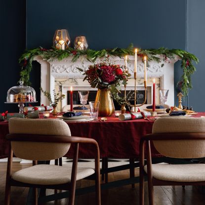 14 Christmas Table Decor Ideas for a Stylish Holiday Feast | Livingetc