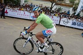 Kenny 'The Hummer' Van Hummel (Skil Shimano) was itching to get back on the podium, this time as number one on stage six.