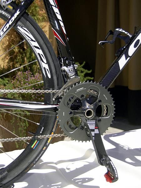 An ultra-premium build kit for the 586 makes for a UCI-shattering weight figure.