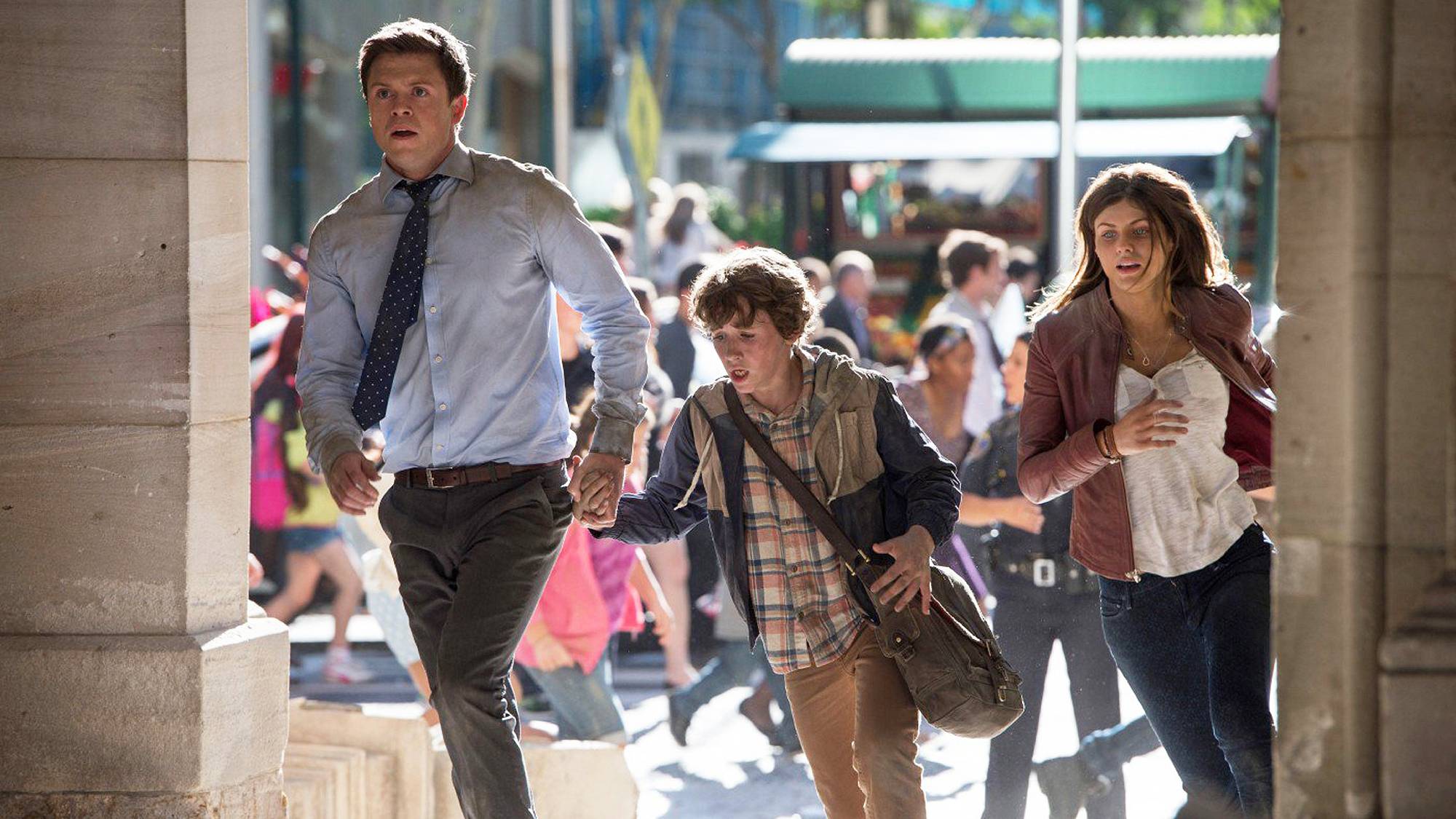 Hugo Johnstone-Burt, Art Parkinson, and Alexandra Daddario in 
