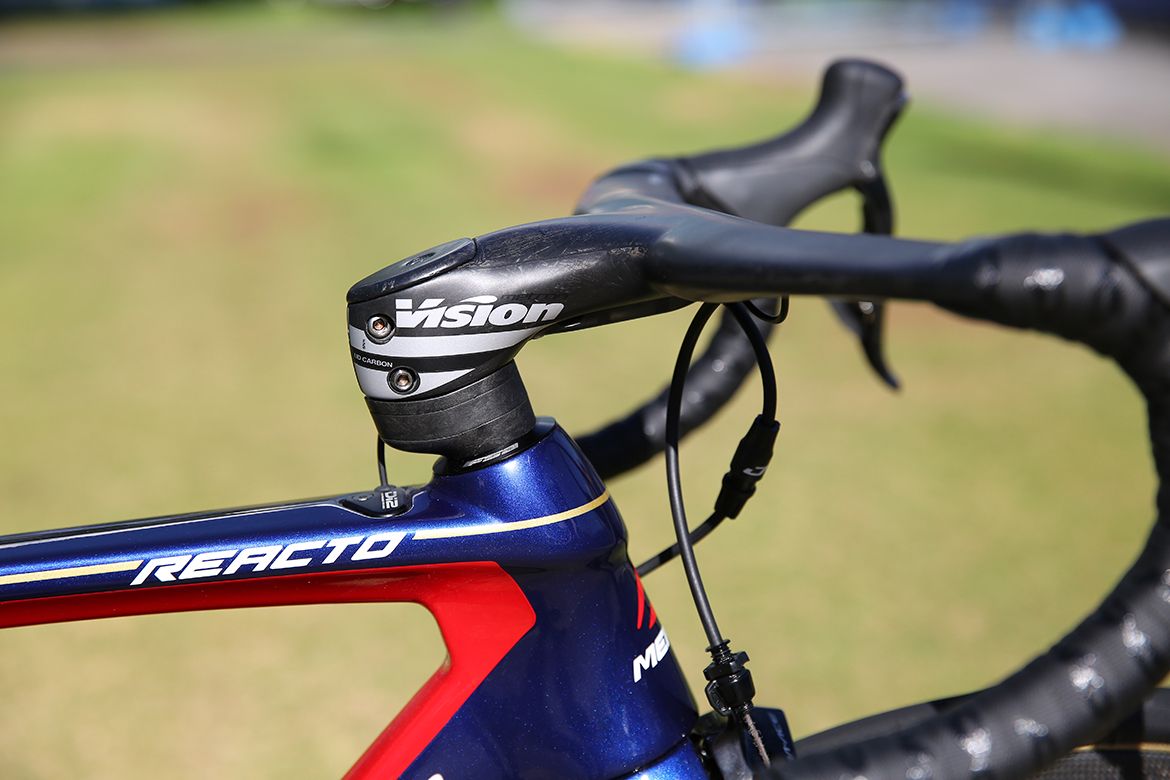 One-piece Vision bar/stem combo on Bahrain-Merida's Reacto