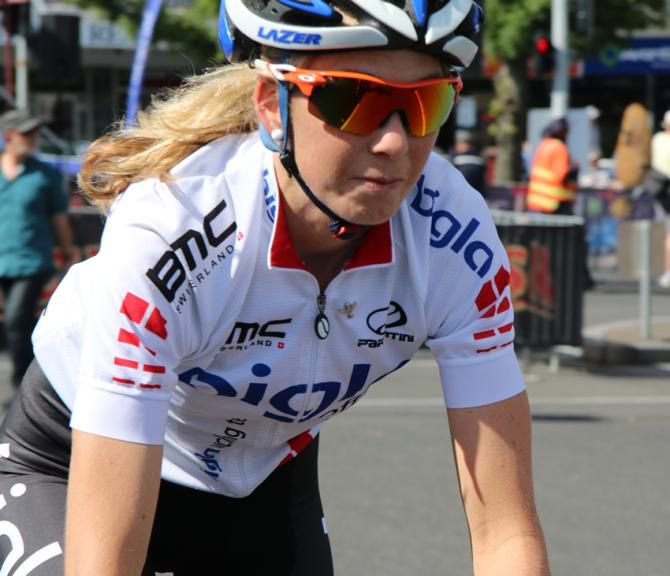 Jo Hogan (Bigla)