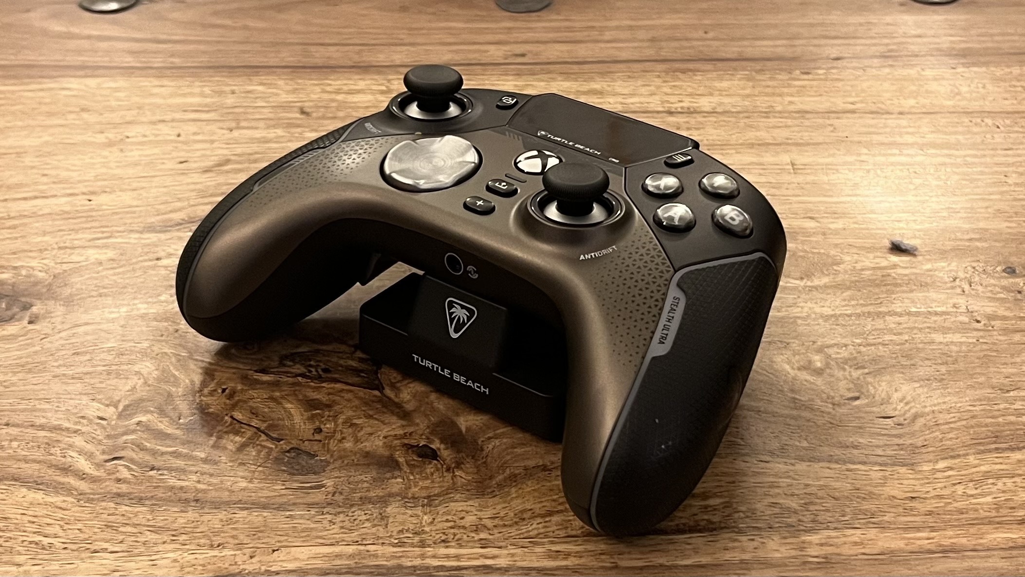 The Turtle Beach Stealth Ultra Is A Pro Controller With A Full Colour Screen