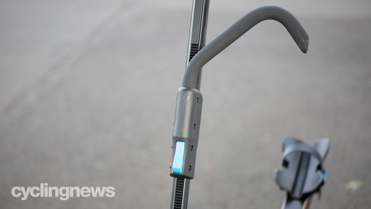 Rockymounts MonoRail Solo hitch bike rack detail of load arm