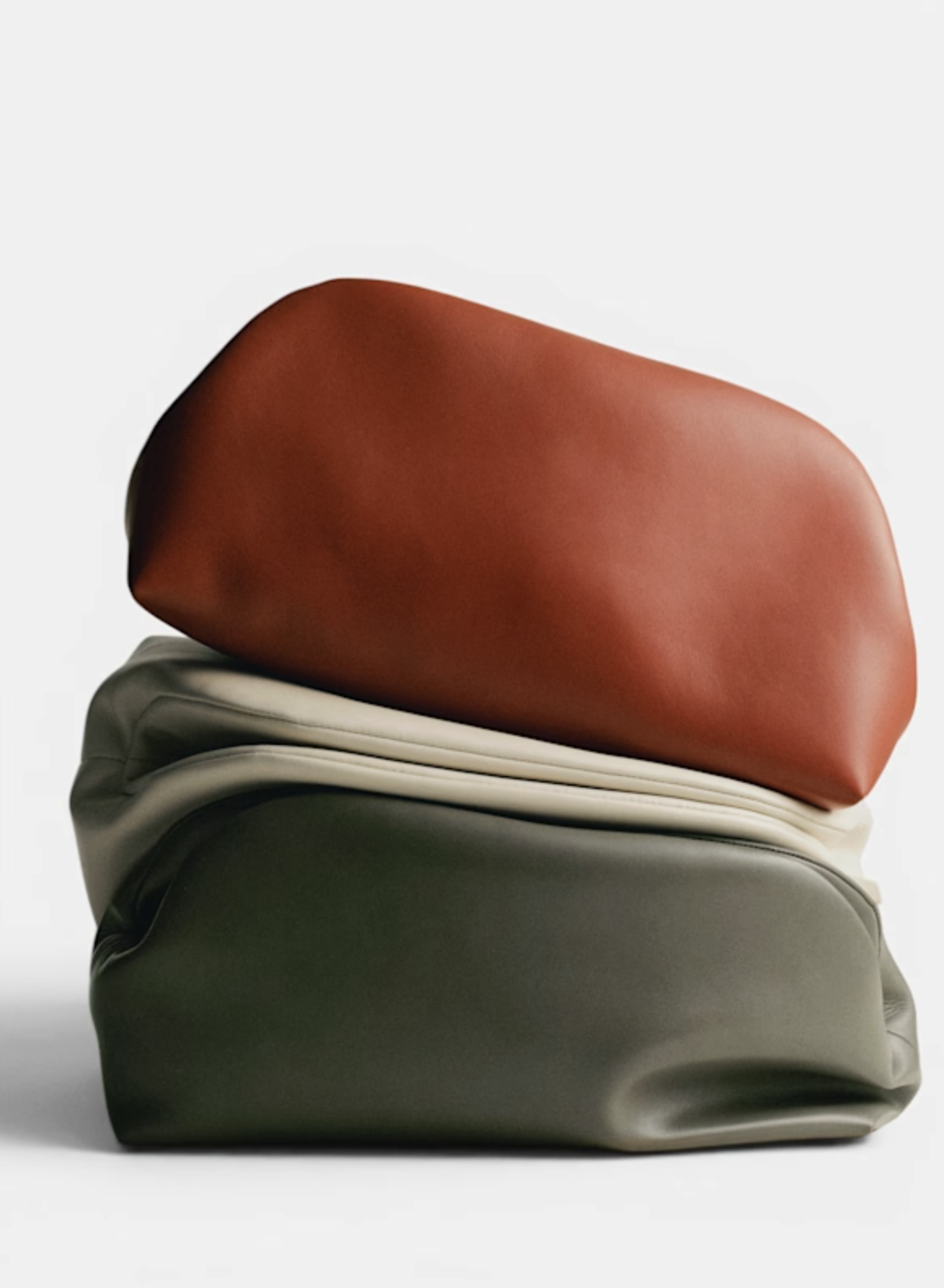 S&amp;eacute;zane, Pio Clutch