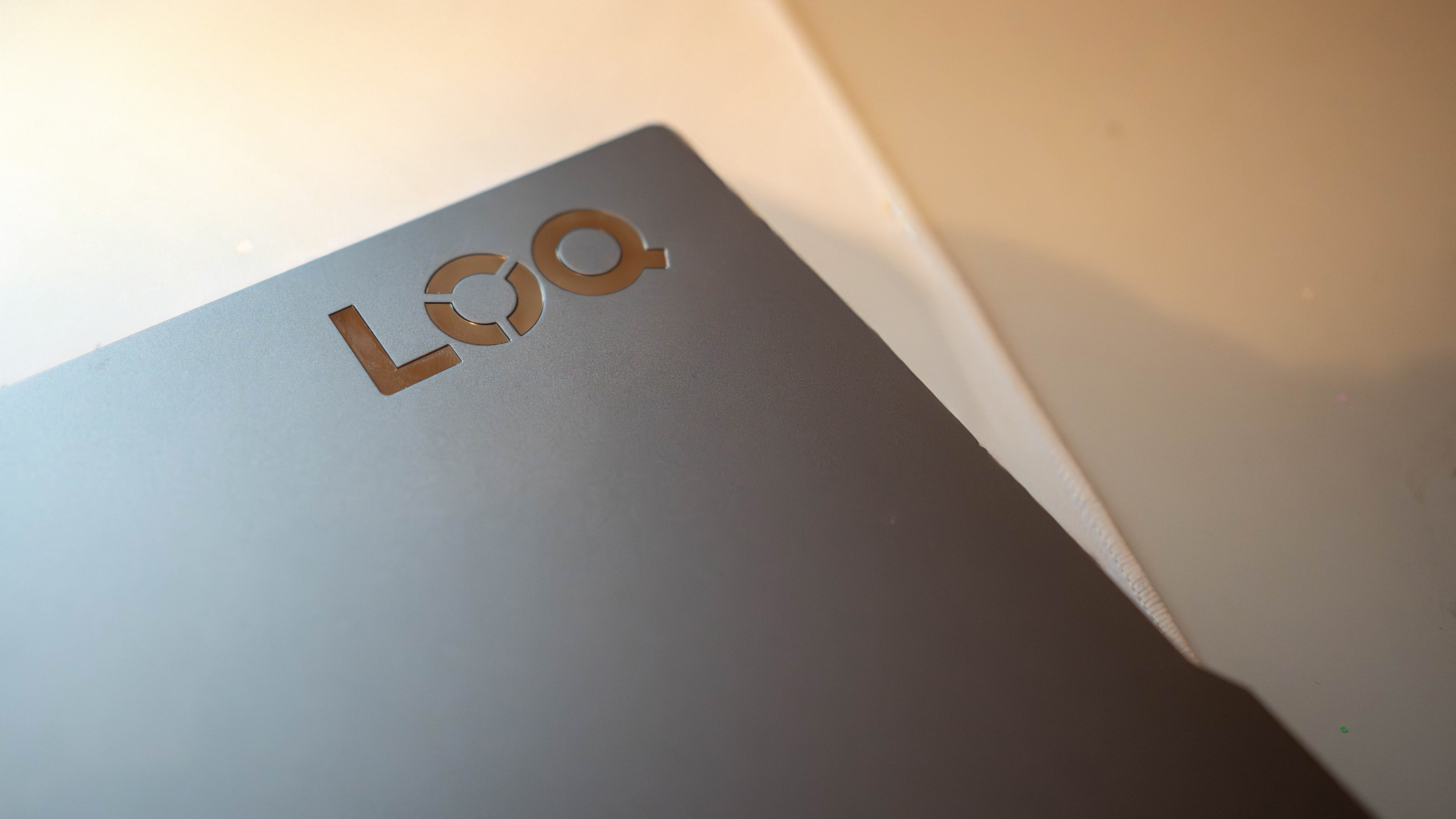 Lenovo LOQ 15IAX9