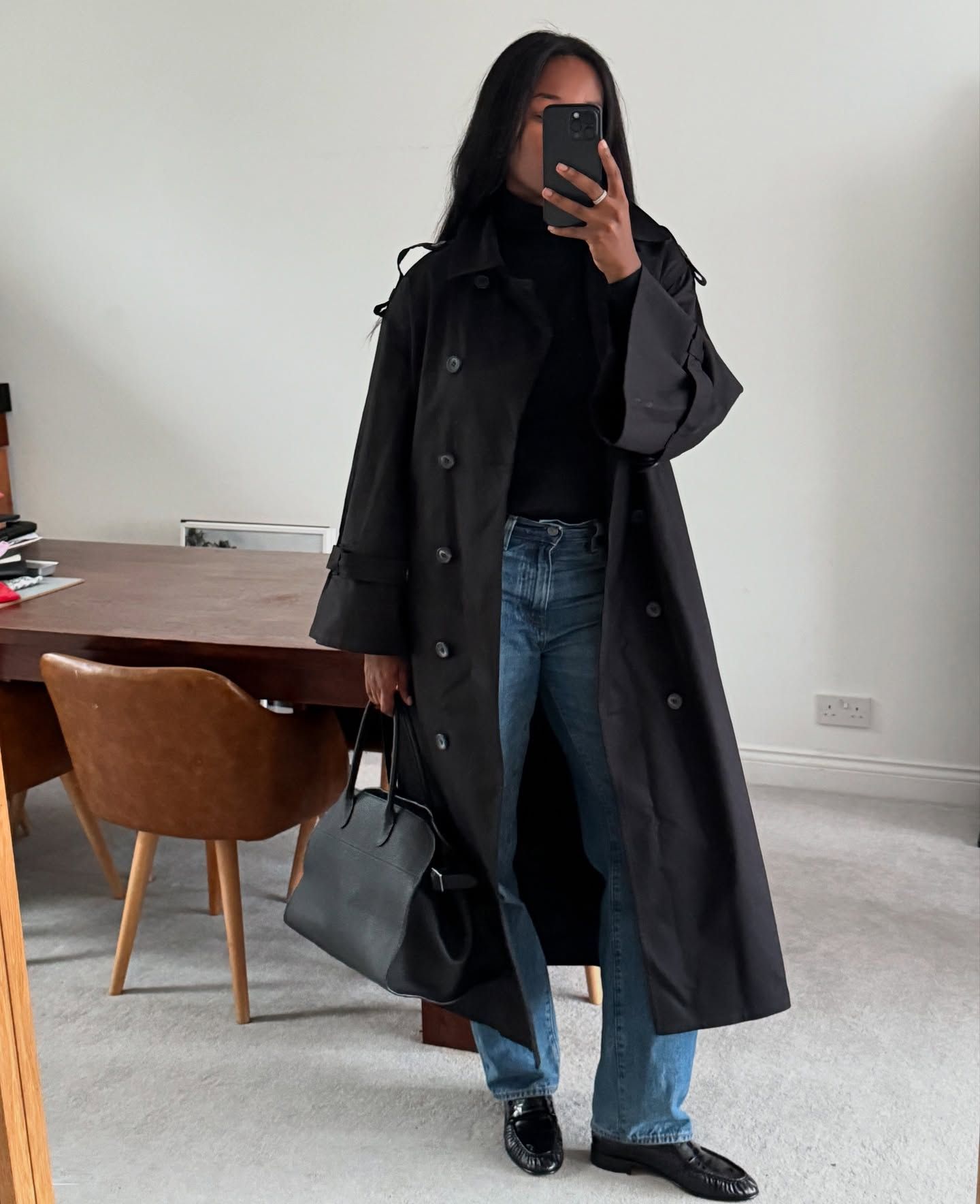 Jeans with loafers outfits
