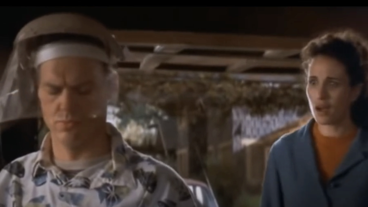 Michael Keaton as Doug Kinney #4 telling Andie MacDowall as Laura Kinney he wants pizza in Multiplicity