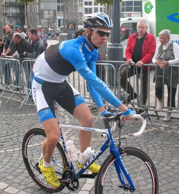 Rein Taaramae showing off a track stand
