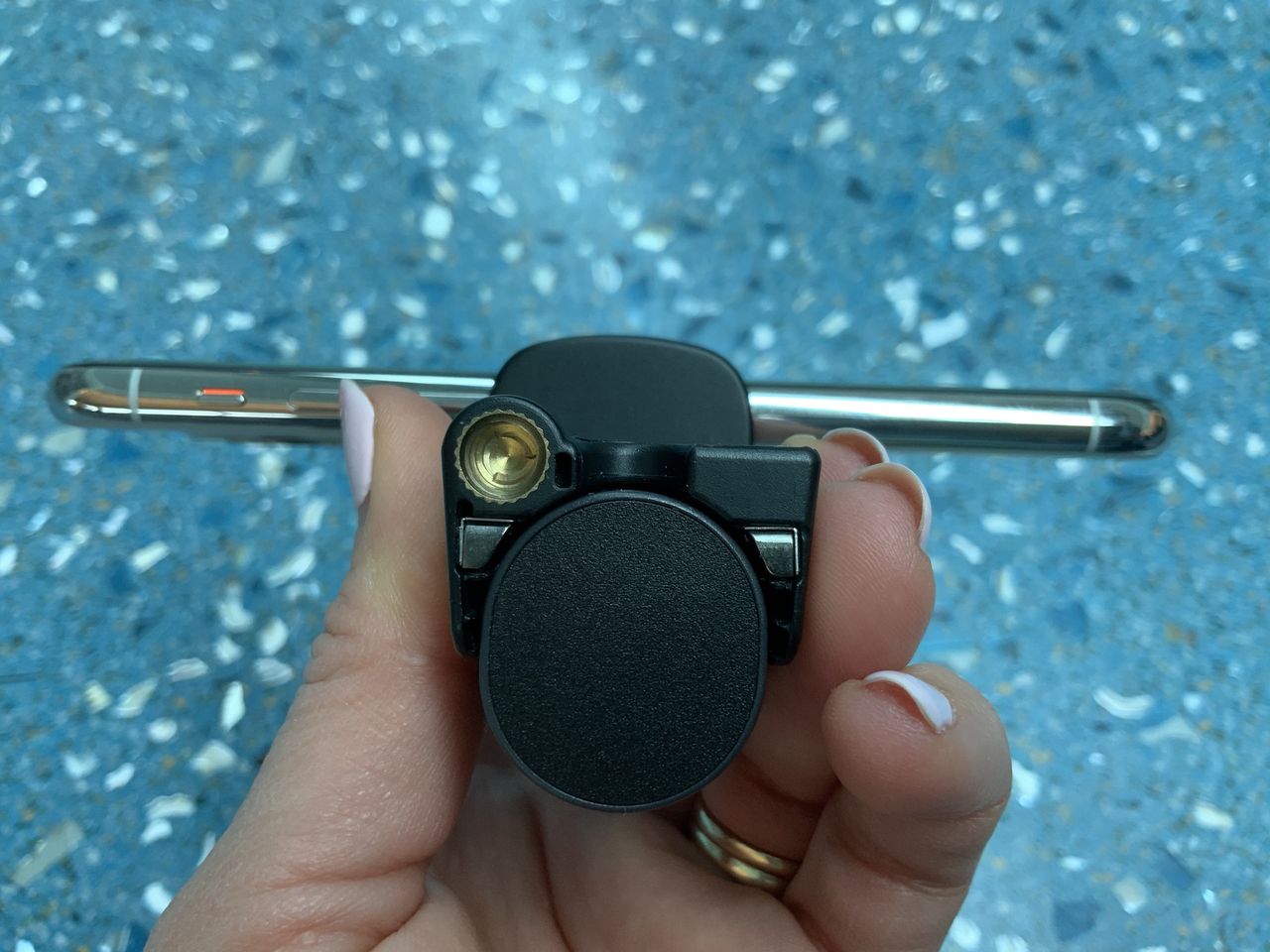 Adonit V-Grip Stand Selfie Stick