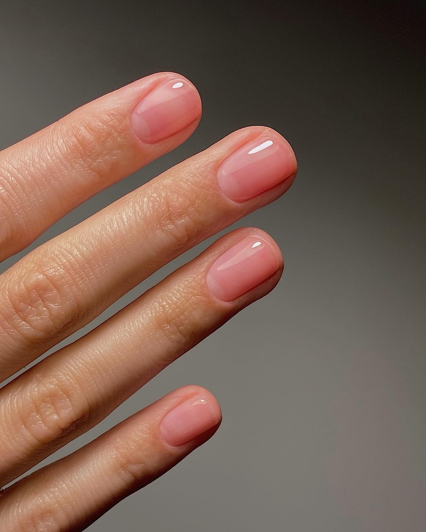 Manucurist Active Glow in raspberry