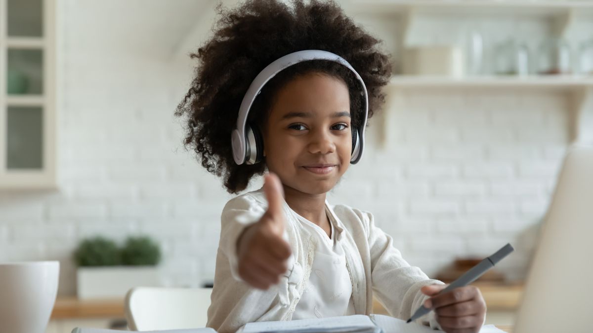 Experts warns AI toy apps for kids are tracking users and collecting personal data