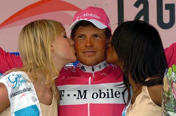Jan Ullrich (T-Mobile) is kissed on the podium