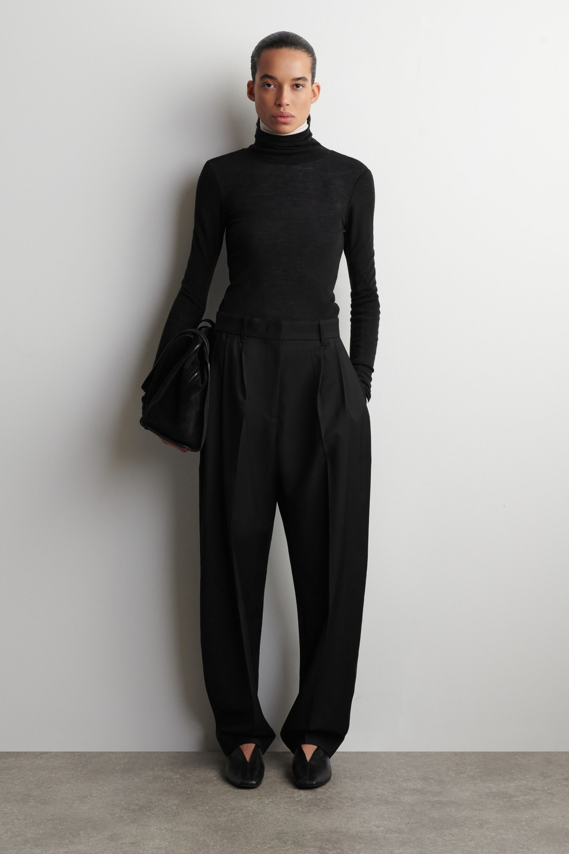 Pleated Wool-Blend Tulip Pants