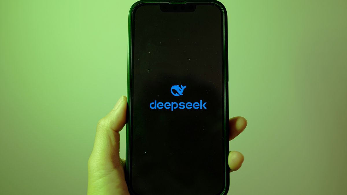 Deepseek: Chinese AI that has upended the tech world