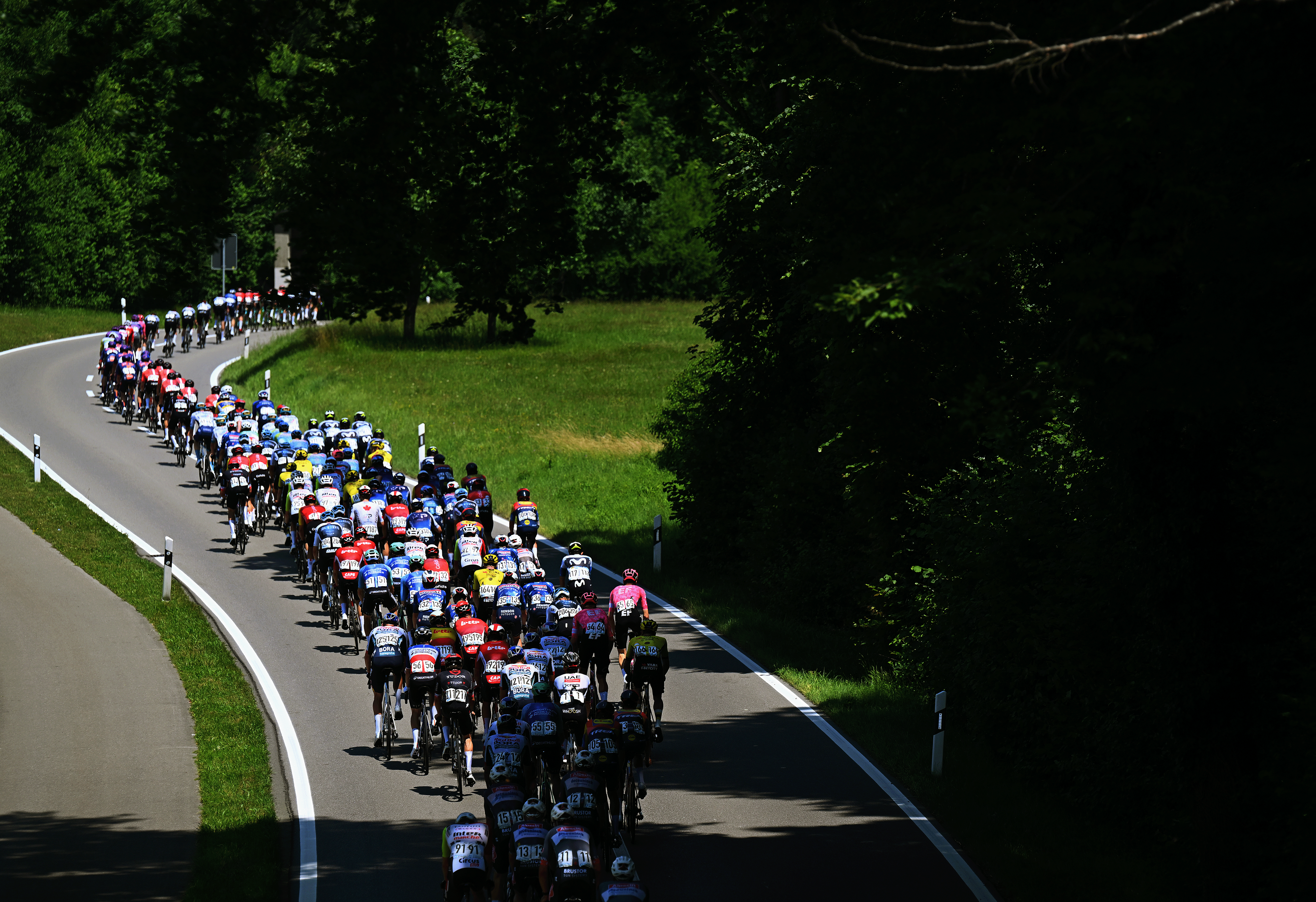 HEIDEN, SWITZERLAND - JUNE 17: A general view of the peloton competing during the 88th Tour de Suisse, Stage 3 a 195.6km stage from Aarau to Heiden 809m / #UCIWT / on June 17, 2025 in Heiden, Switzerland. (Photo by Tim de Waele/Getty Images)