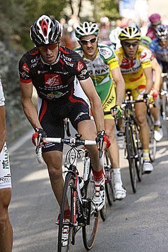 Joan Horrach (Caisse d'Epargne-Illes Balears) puts his head down and works hard
