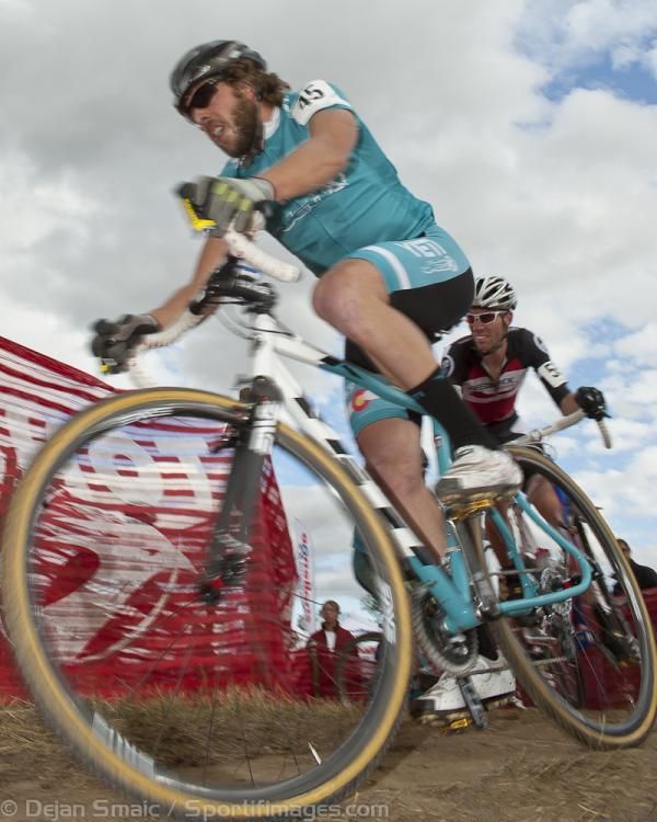 Campbell Levy (Yeti Jett Pro XC) hanging tough