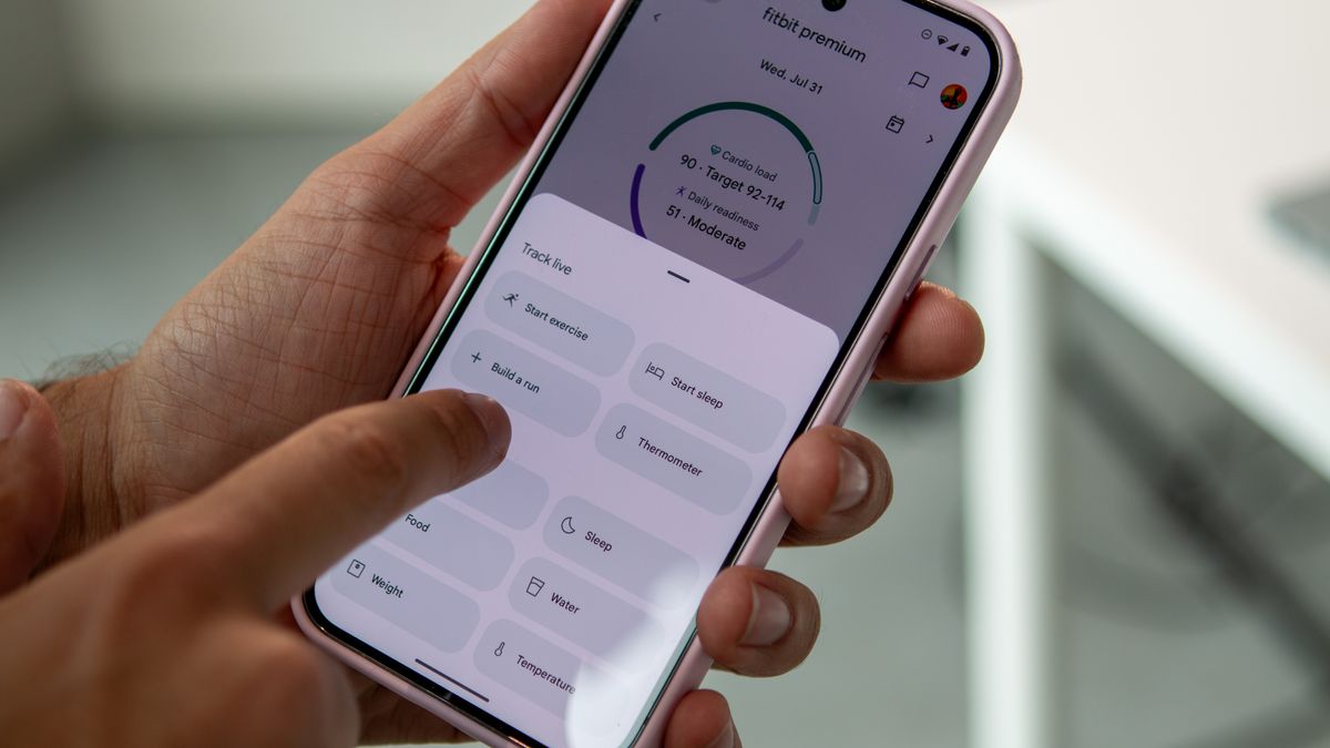 Build a run in the Fitbit app