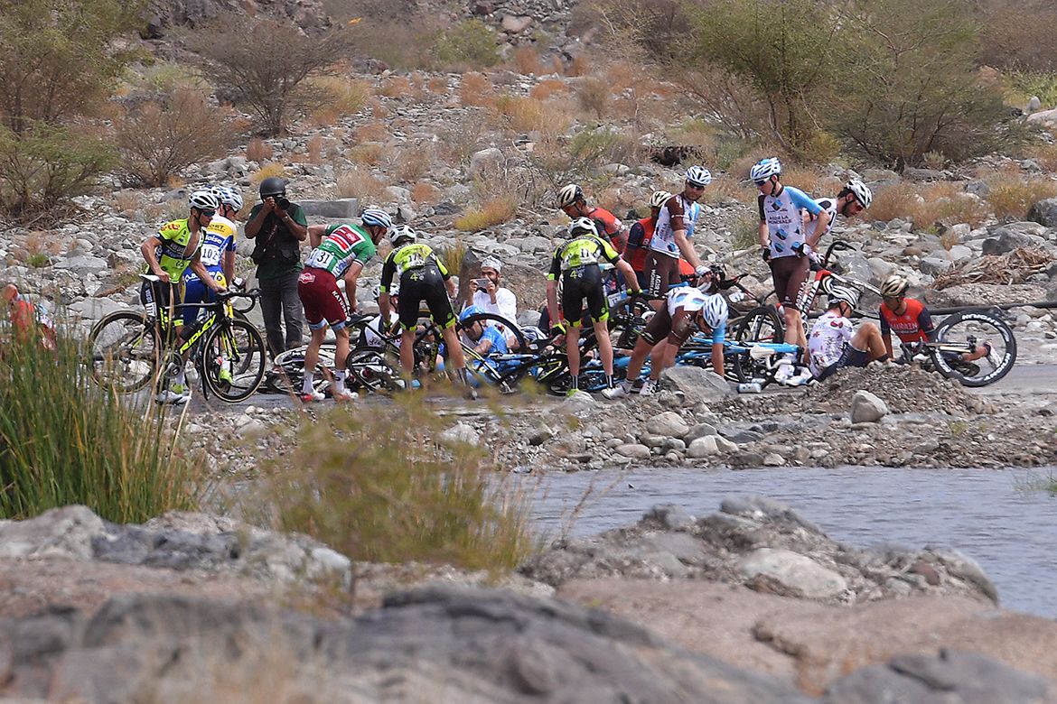 A massive crash occurred in the Tour of Oman at a water crossing