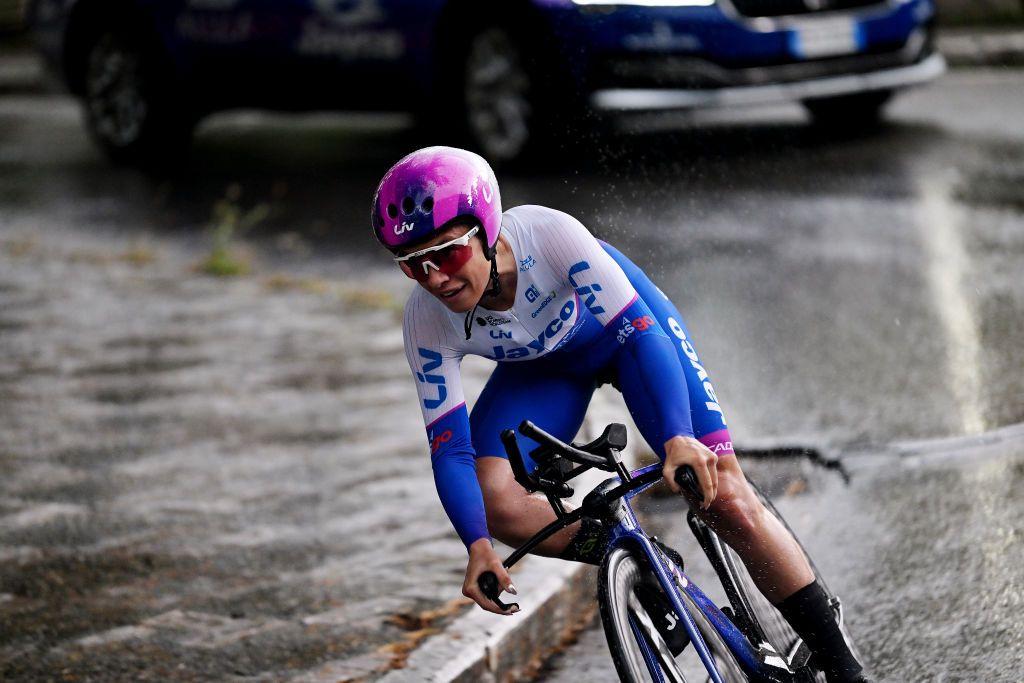 CHIANCIANO ITALY JUNE 30 Letizia Paternoster of Italy and Team Jayco Alula sprints during the 34th Giro dItalia Donne 2023 Stage 1 a 44km individual time trial from Chianciano to Chianciano on June 30 2023 in Chianciano Italy Photo by Dario BelingheriGetty Images