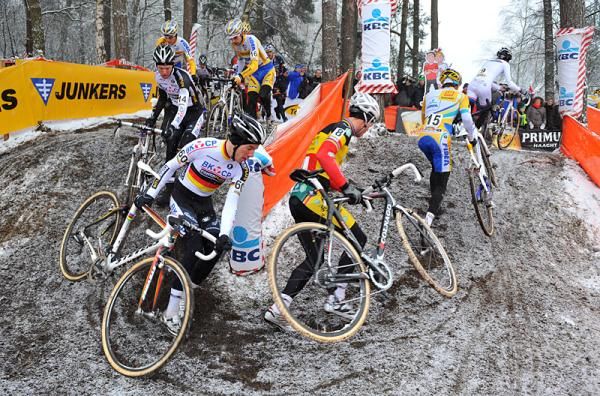 Icy conditions for the elite men in Kalmthout