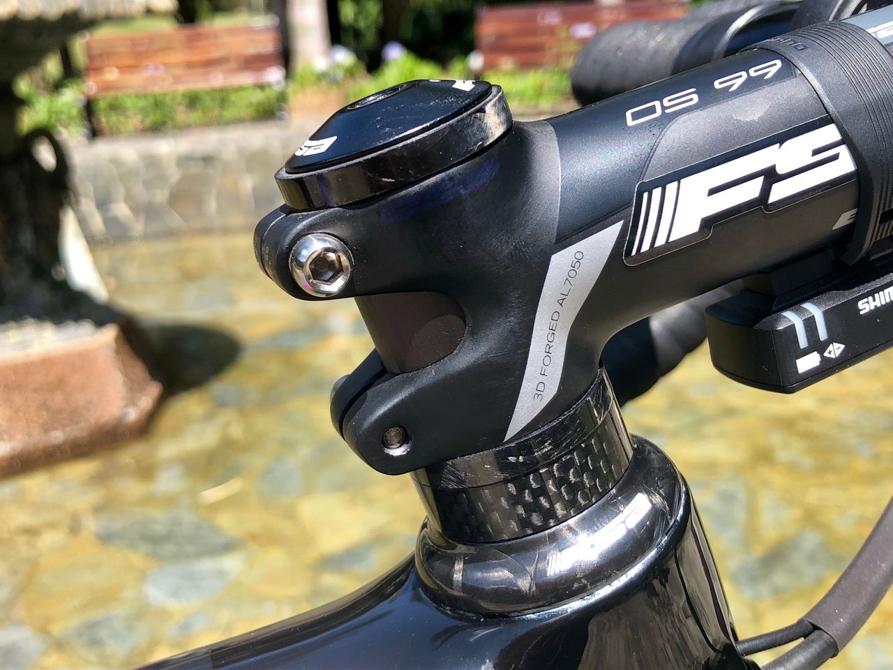 Not all pros 'slam that stem', with Martinez running 15mm of spacers