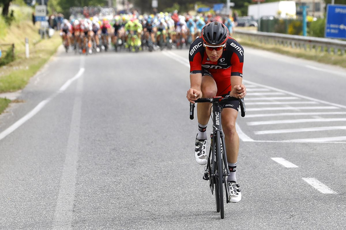 Stefan Kung did his best to hold off the peloton in the closing stages