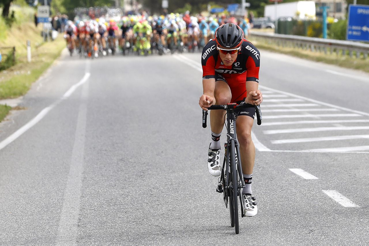 Stefan Kung did his best to hold off the peloton in the closing stages