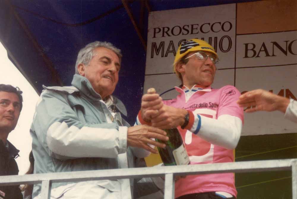 Torriani with race leader Laurent Fignon at the 1989 Giro