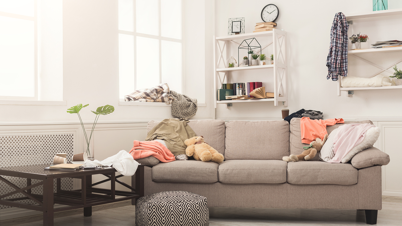 Decluttering a messy living room