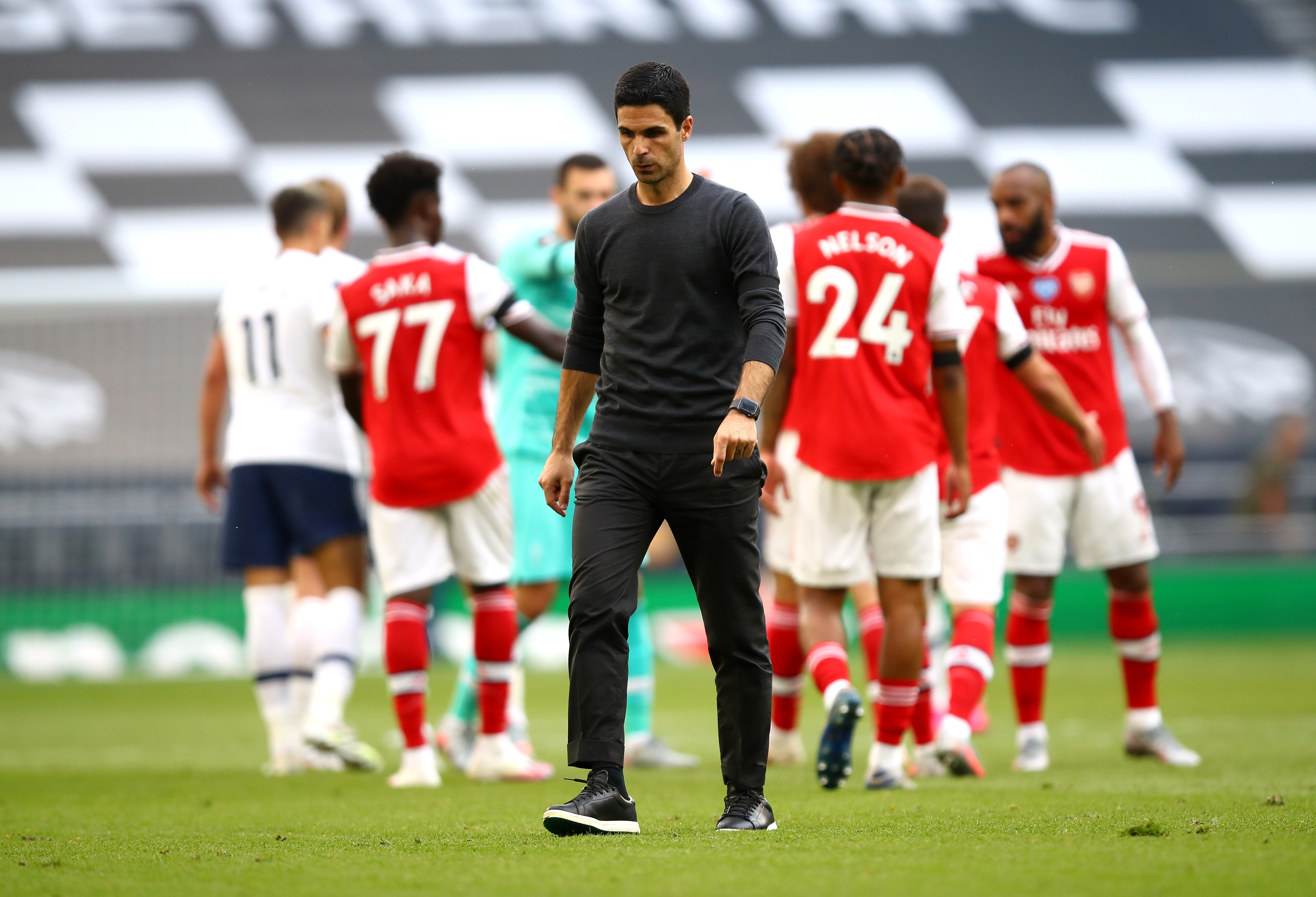 As aspirações europeias do Arsenal sofreram um golpe depois da derrota no derby no norte de Londres