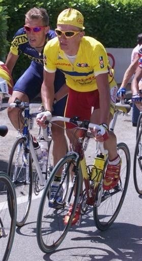 Alexander Vinokourov became a surprise winner in 1999