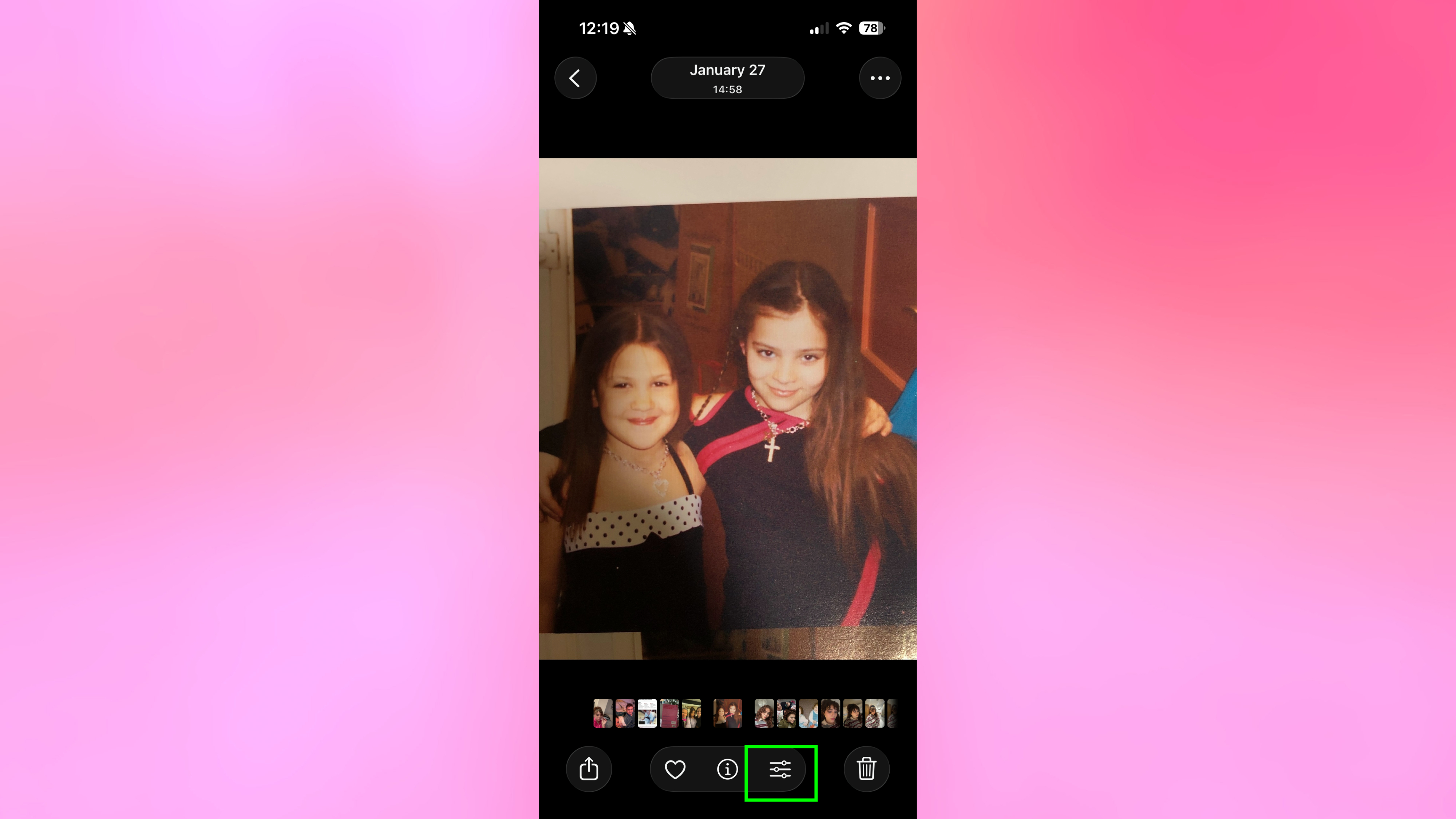Edit icon highlighted on photo in iPhone Photos app