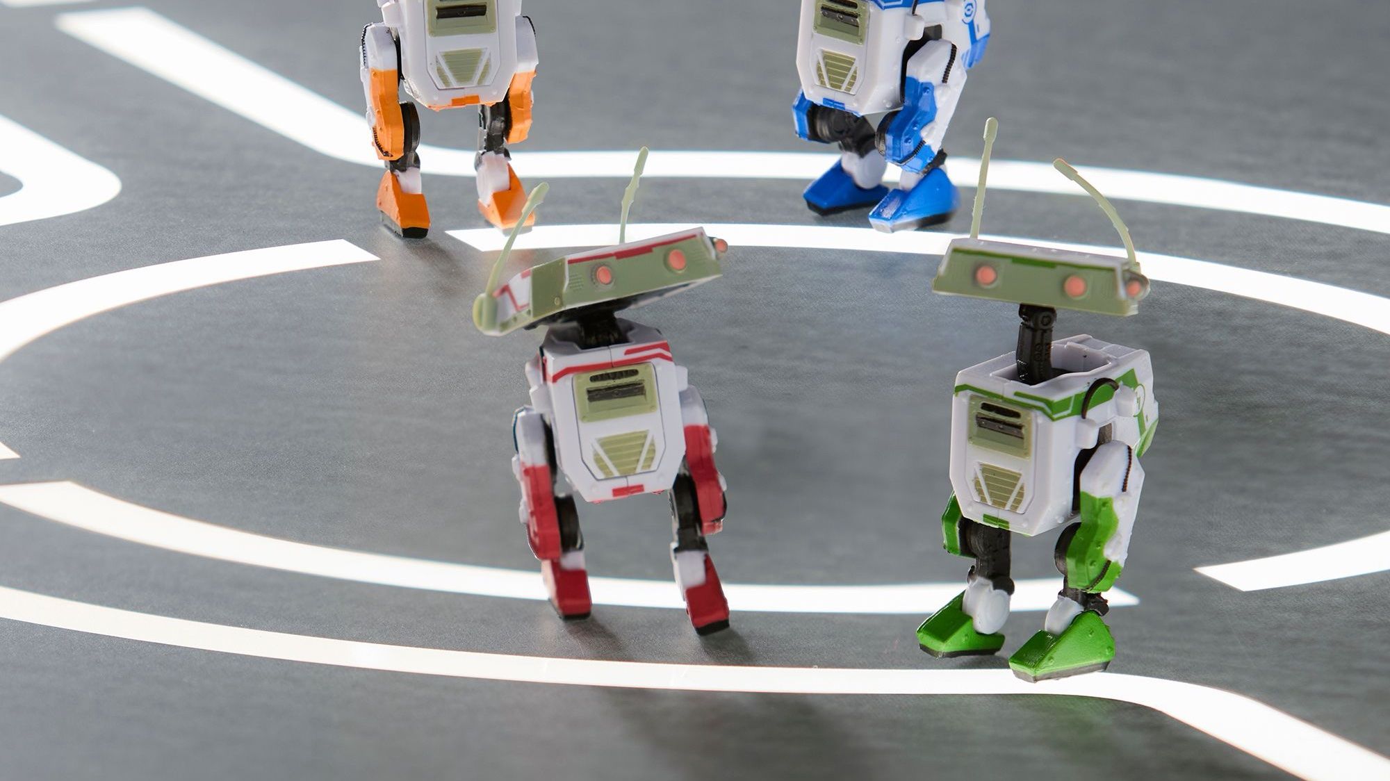Exclusive: BDX Droid figures, a talking Mandalorian, and more Star