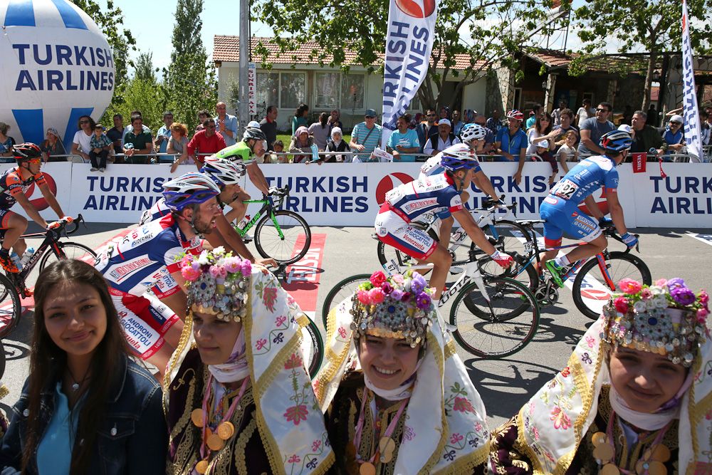Turkish spectators.