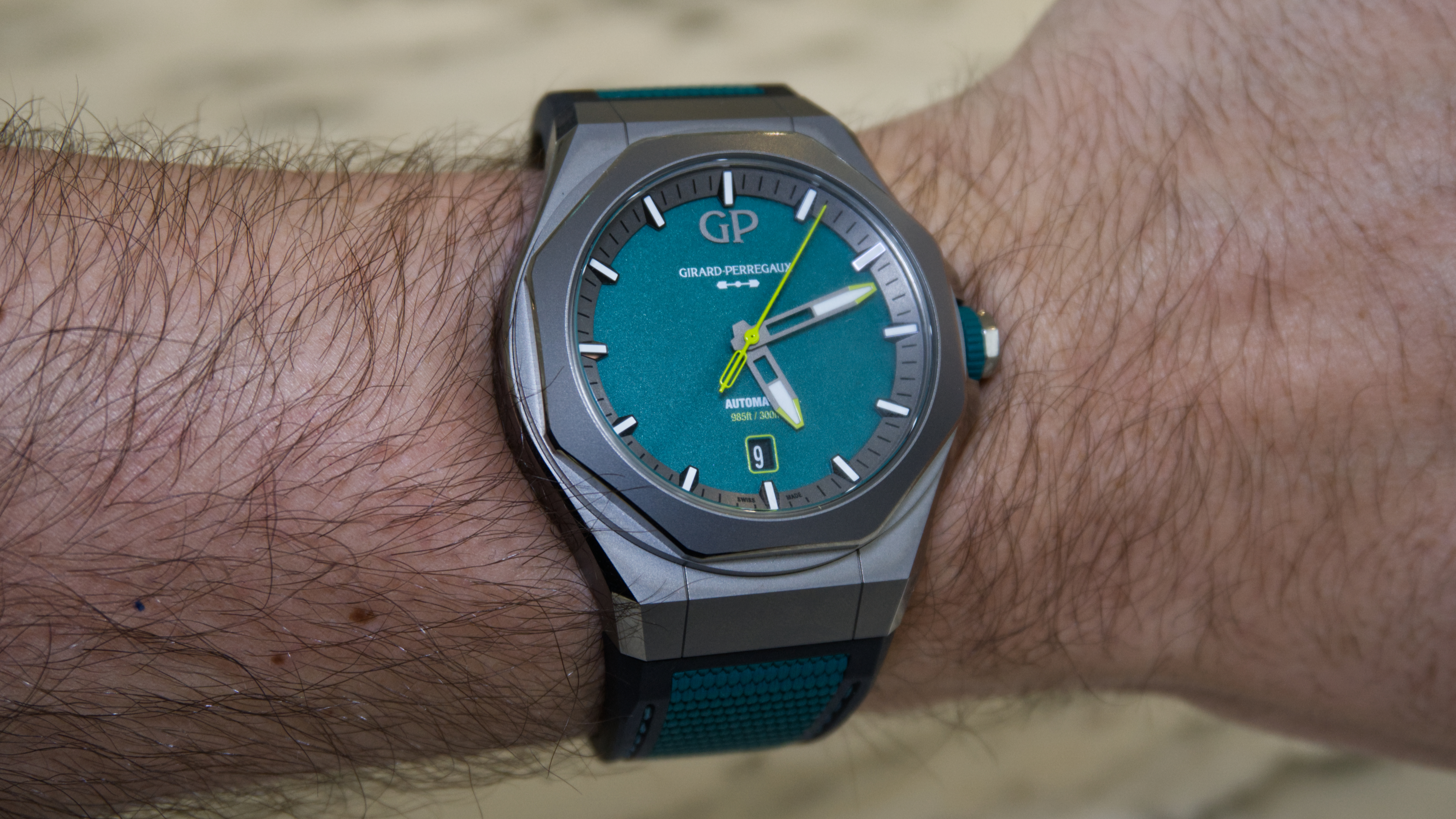 Girard Perregaux Laureato Absolute Aston Martin