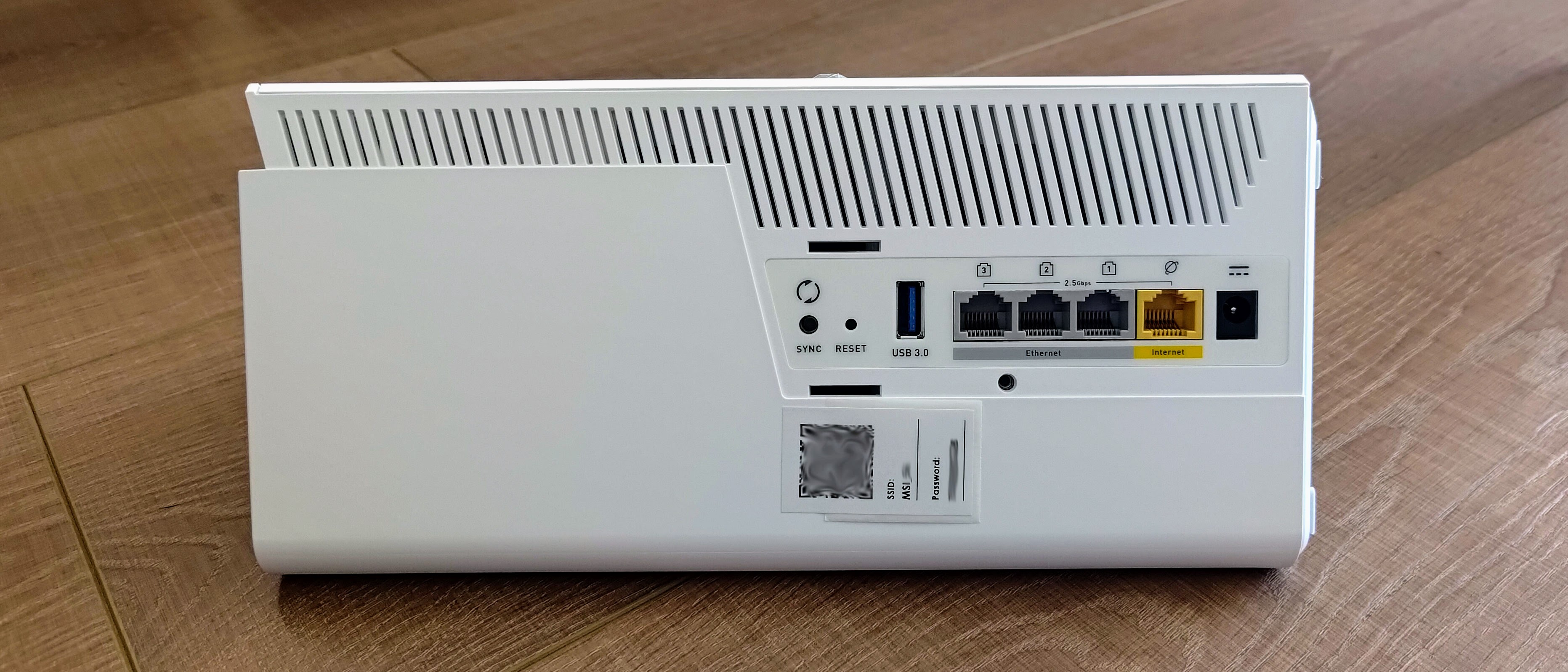 MSI Roamii BE Pro node showing ports