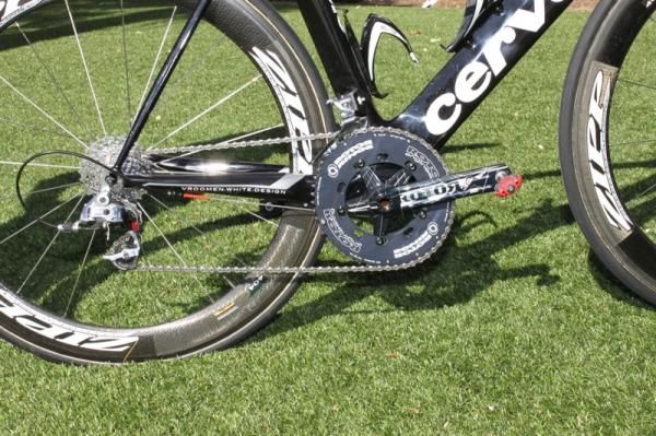 A SRAM Red drivetrain is suplemented with Rotor's 3D Road crank and new Pro Q rings.