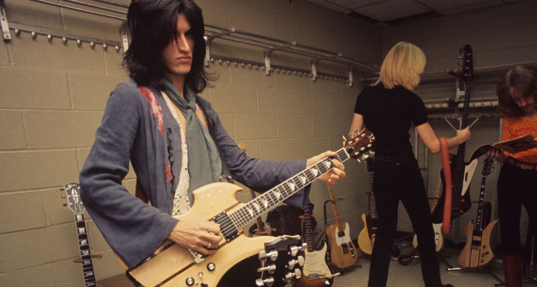 www.guitarworld.com