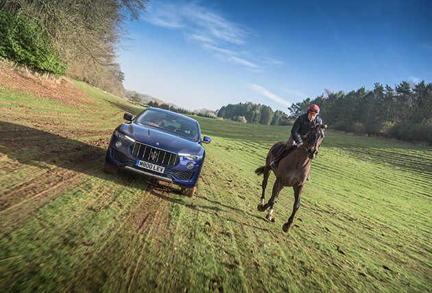 Maserati-Car-vs-Horse_2.jpg
