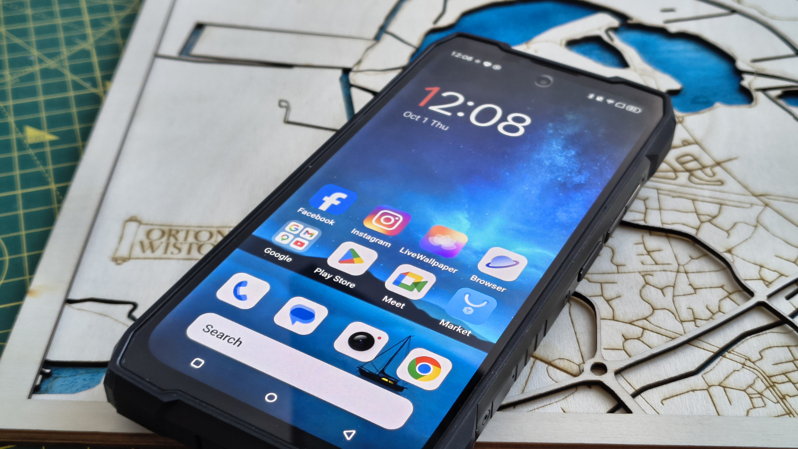 Oscal Pilot 8 rugged smartphone
