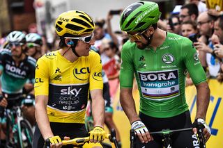 Geraint Thomas in yellow and Peter Sagan in green at the start line of stage 21 at the Tour de France