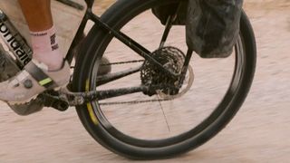 Lachlan Morton's rear wheel showing his extreme fix to complete the Great Divide
