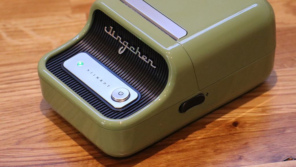 Niimbot B21 review a simple label maker with an eyecatching retro