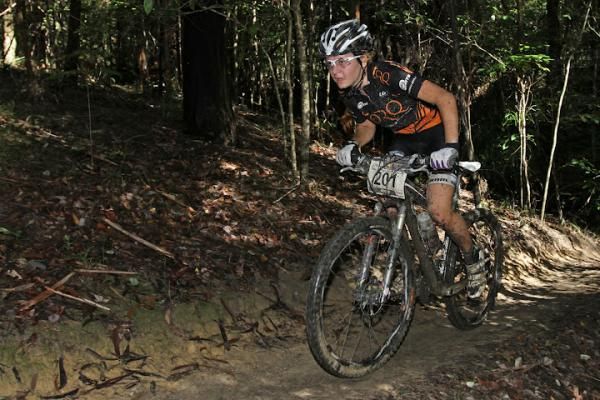 Emily Parkes leades the U19 women