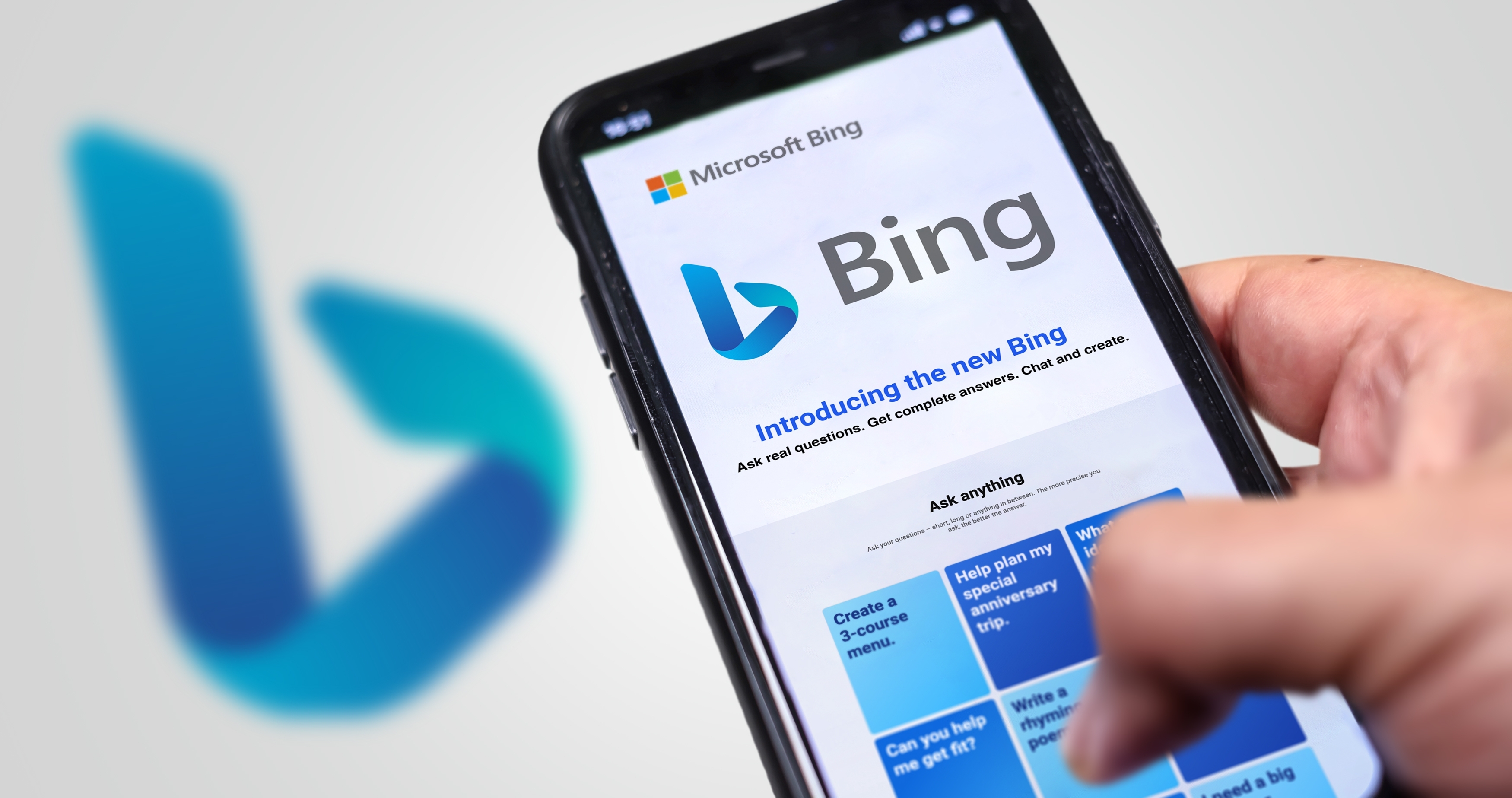 Bing mit ChatGPT am Telefon