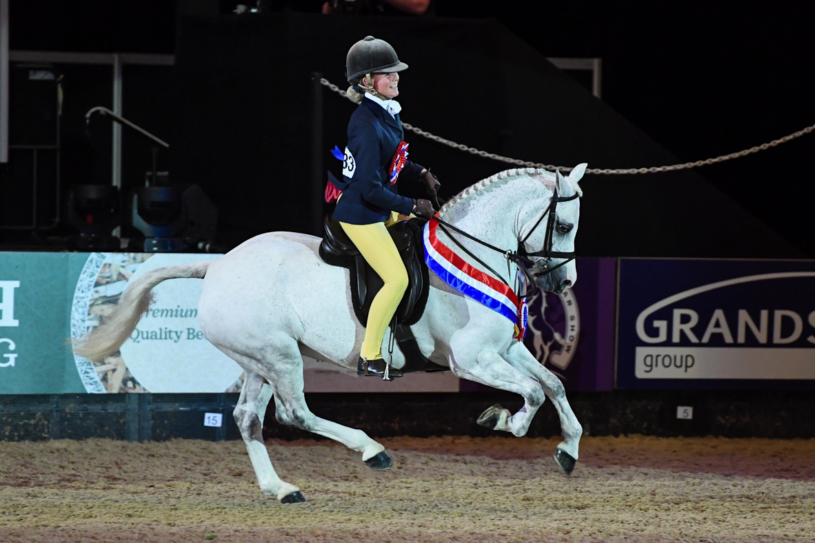 COCO-BONGO_HOYS_PN19_157407.jpg