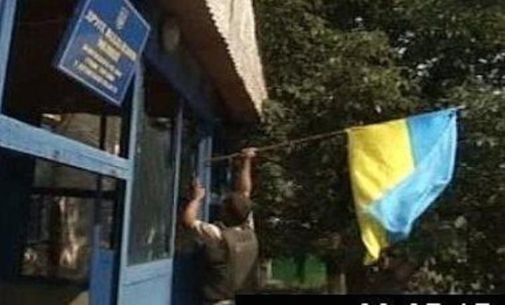 Ukraine forces enter center of separatist stronghold Luhansk. What will Moscow do?